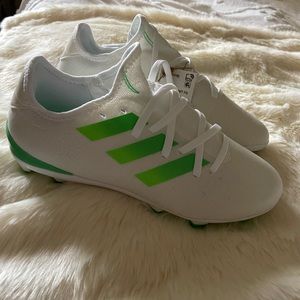 Soccer cleats